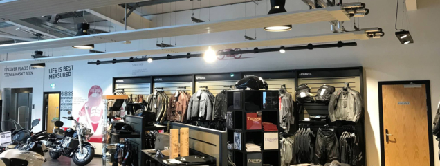 Panourile radiante încălzesc showroom-urile West Coast Motors